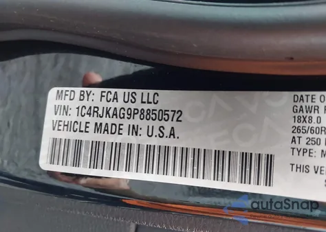 2023 Jeep Grand Cherokee L Laredo 4X4 from USA, damaged, VIN 1C4RJKAG9P8850572